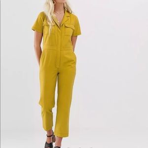 Mustard short-sleeve jumpsuit